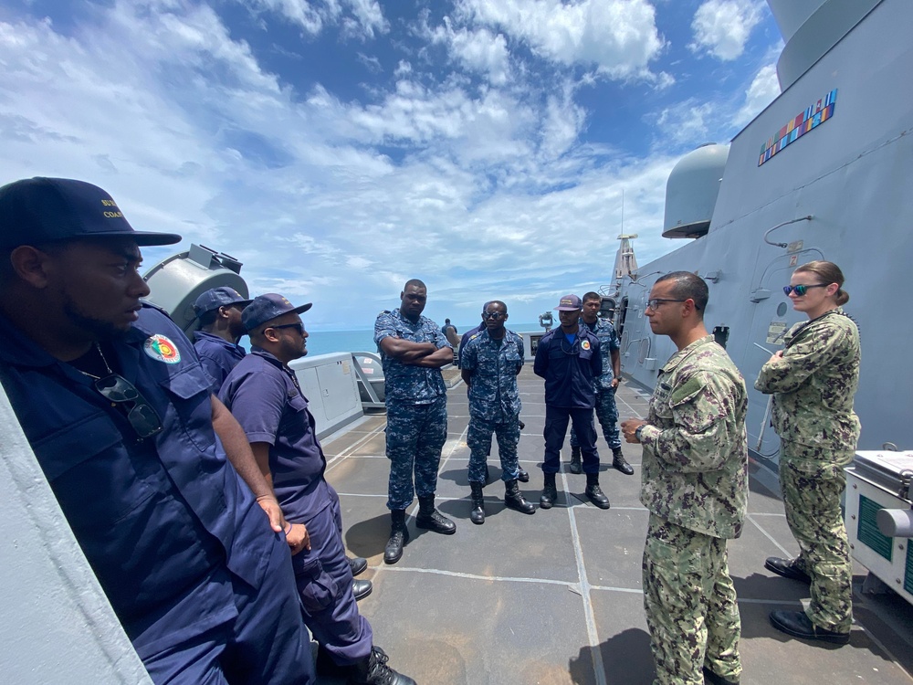 USS Mesa Verde and Surinamese Navy Work Together in the Caribbean Sea