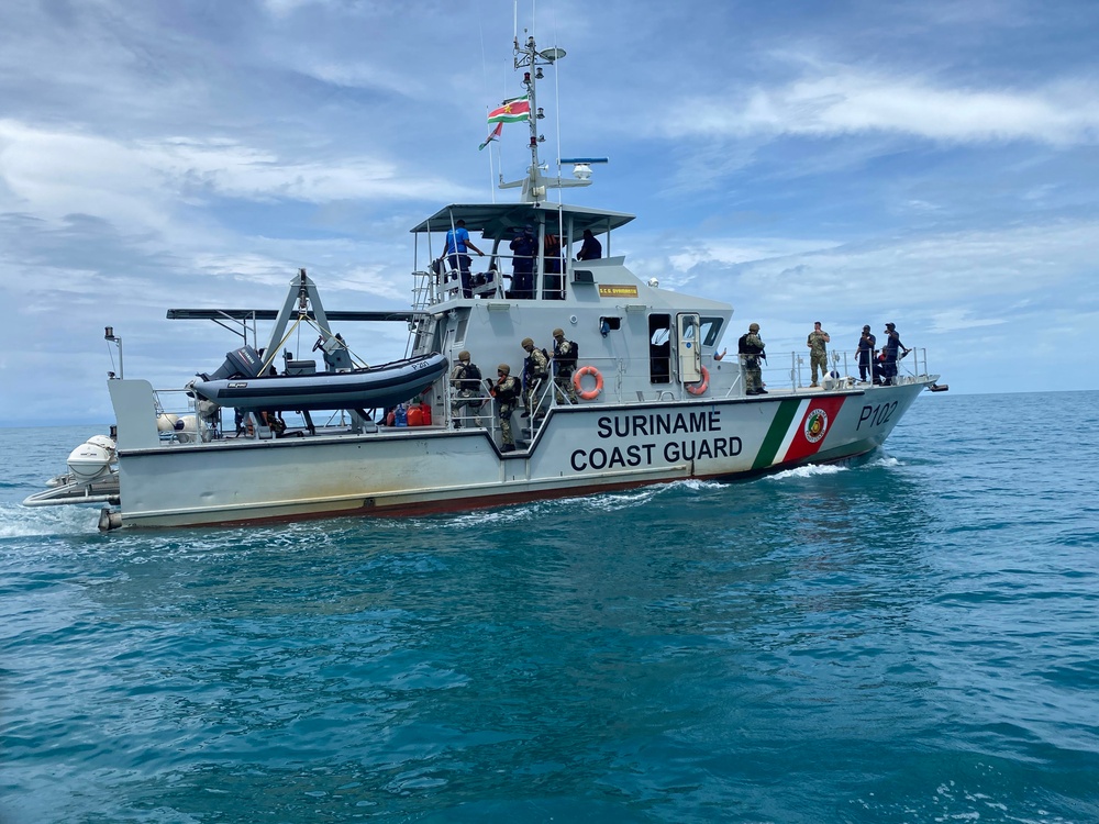 USS Mesa Verde and Surinamese Navy Work Together in the Caribbean Sea