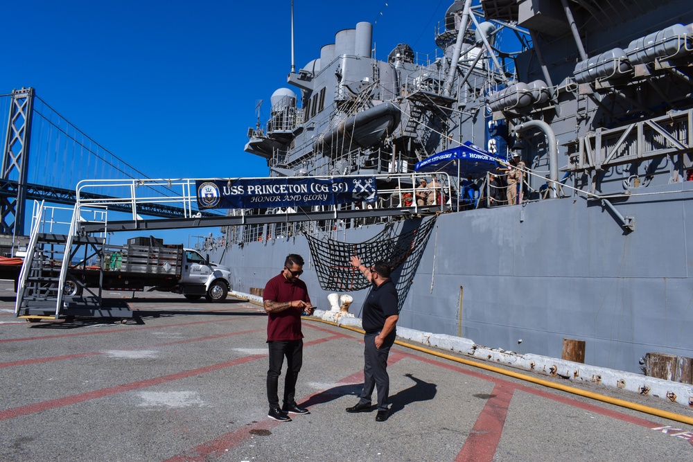 Jose Gomez and Jose Juarez, members of the NAVSUP Fleet Logistics Center San Diego Operational Forces Contracting Support Team, prepare for daily reconnaissance meeting in San Francisco on Oct 3.