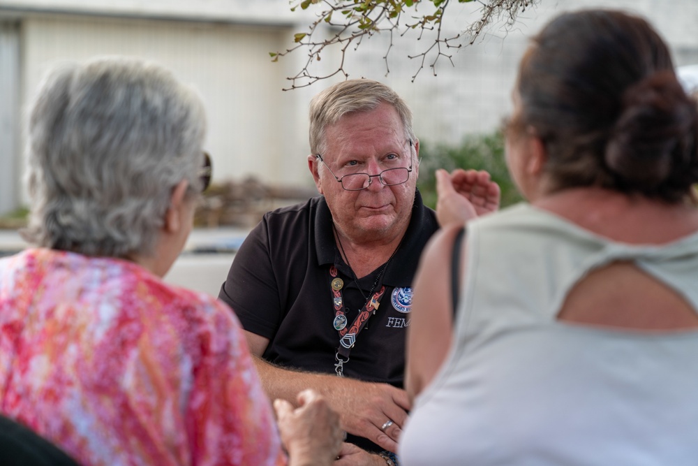 FEMA Helps Survivors at a Florida Insurance Village