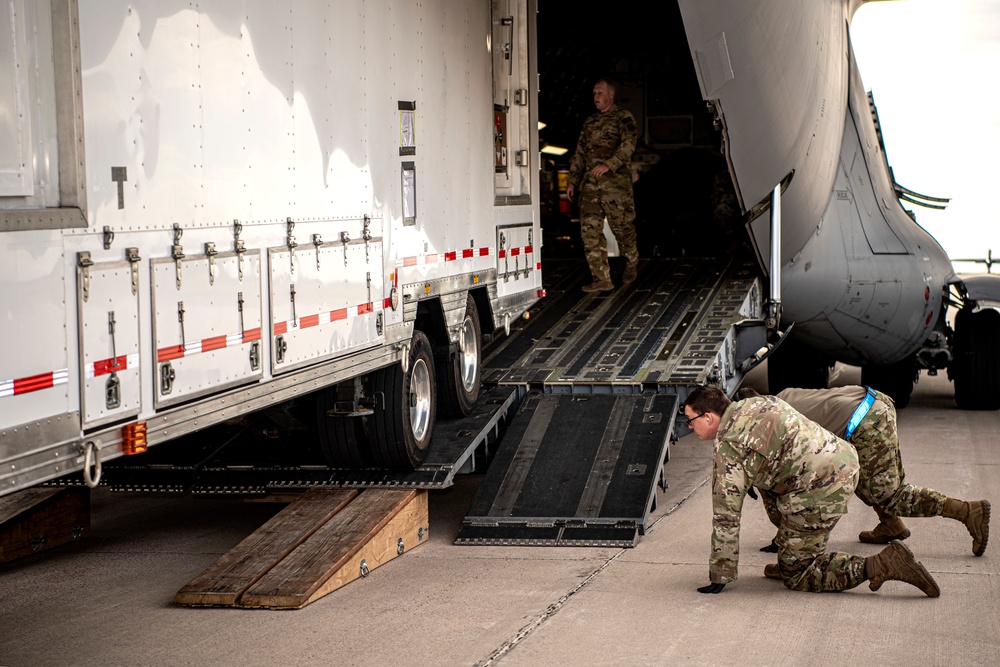 4 SOPS Airlift Operations