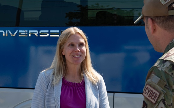 AF CIO visits Kunsan