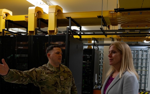 AF CIO visits Kunsan