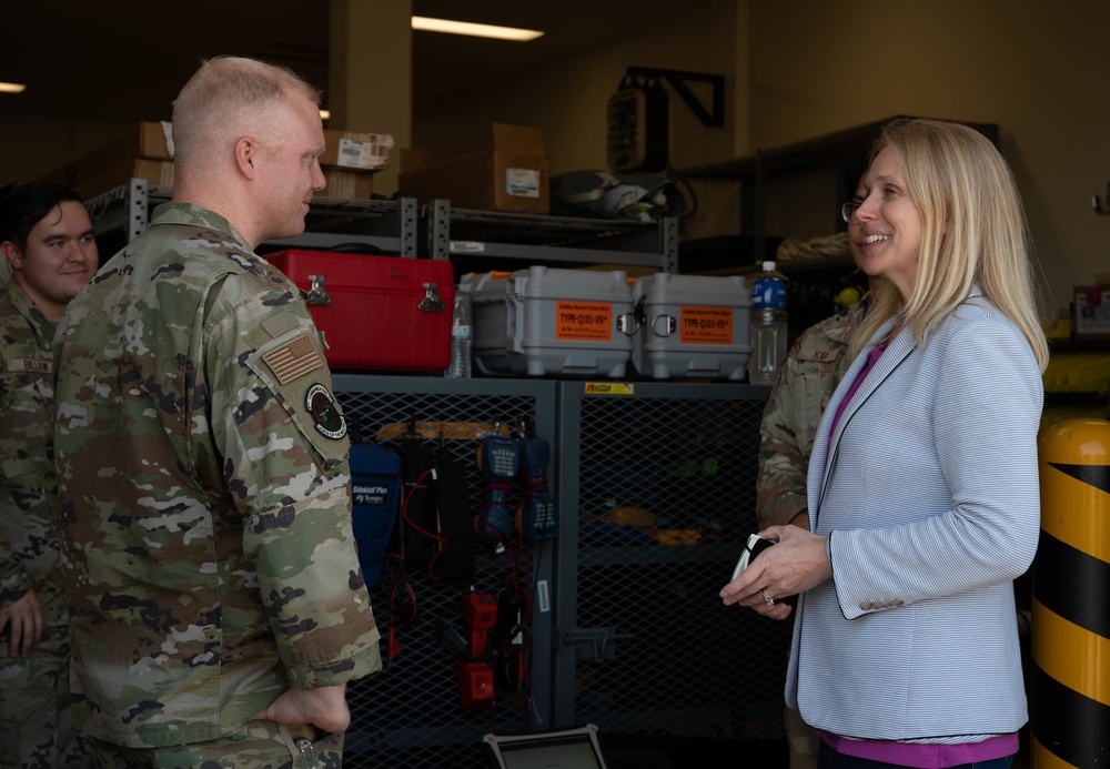 AF CIO visits Kunsan