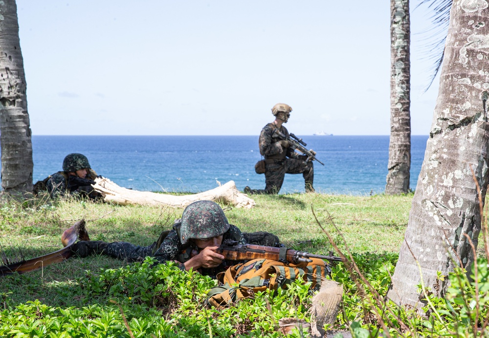 Blackhearts and Philippine Marines Boat Raid for KAMANDAG