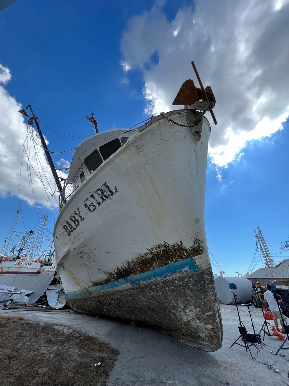 Damage boats and debris in Fort Myers