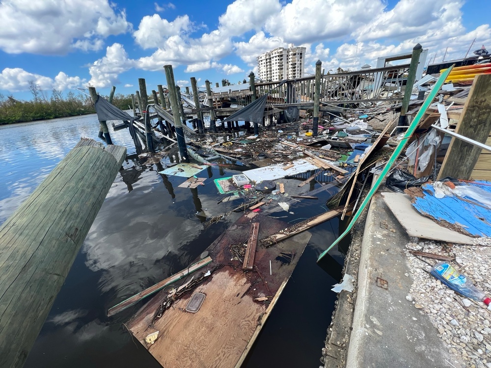 Damage boats and debris in Fort Myers