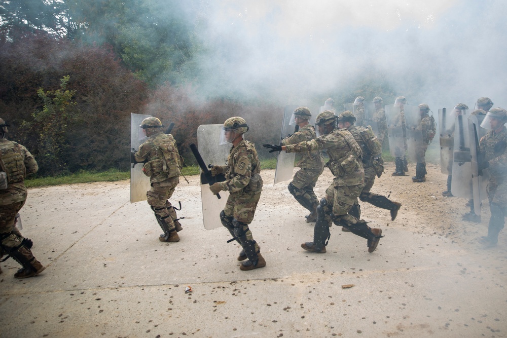 DVIDS - Images - Task Force Nighthawk Soldiers practice CRC [Image 9 of 12]