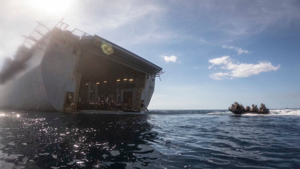 Bilateral Amphibious Demonstration during KAMANDAG 6