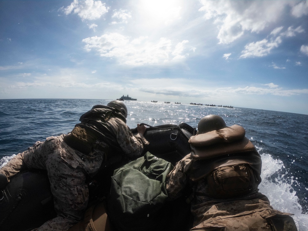 Bilateral Amphibious Demonstration during KAMANDAG 6