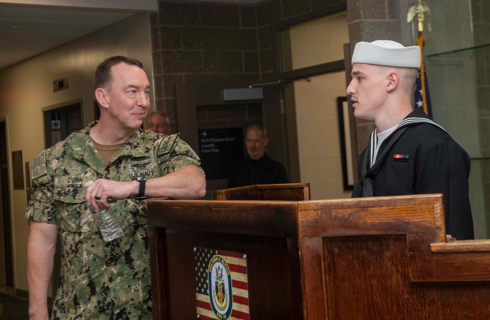 DVIDS - Images - VADM Lindsey Visits NSGL [Image 5 of 13]