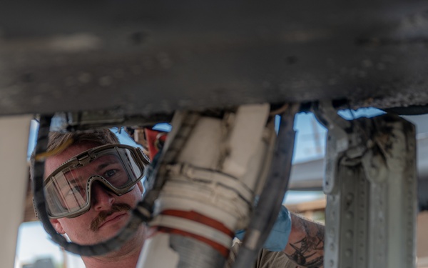 A-10 Demonstration Team washes an A-10