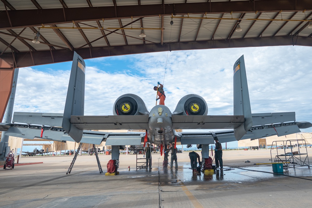 A-10 Demonstration Team washes an A-10