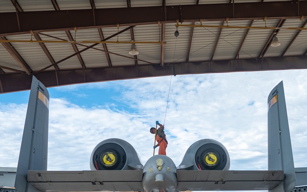 A-10 Demonstration Team washes an A-10