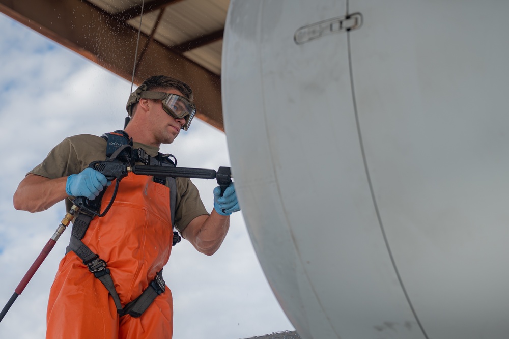 A-10 Demonstration Team washes an A-10