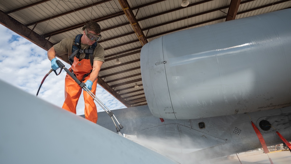 A-10 Demonstration Team washes an A-10