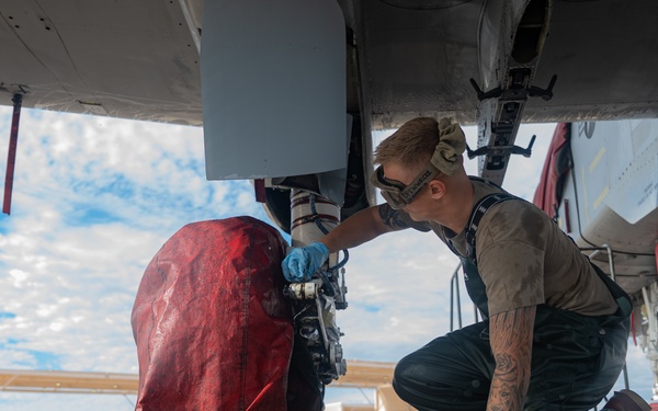 A-10 Demonstration Team washes an A-10