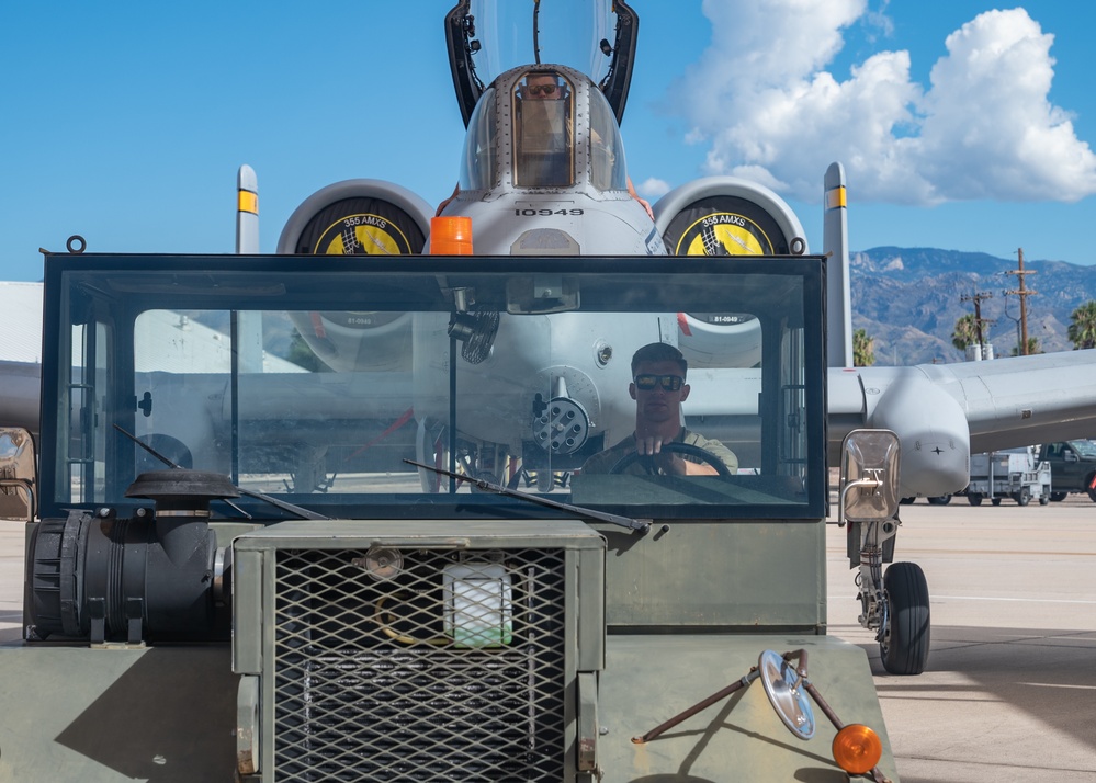 A-10 Demonstration Team washes an A-10