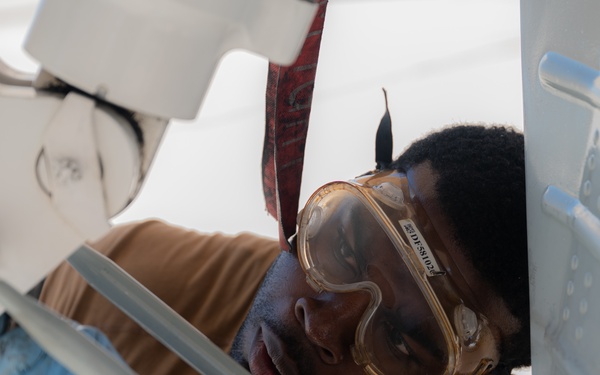 A-10 Demonstration Team washes an A-10