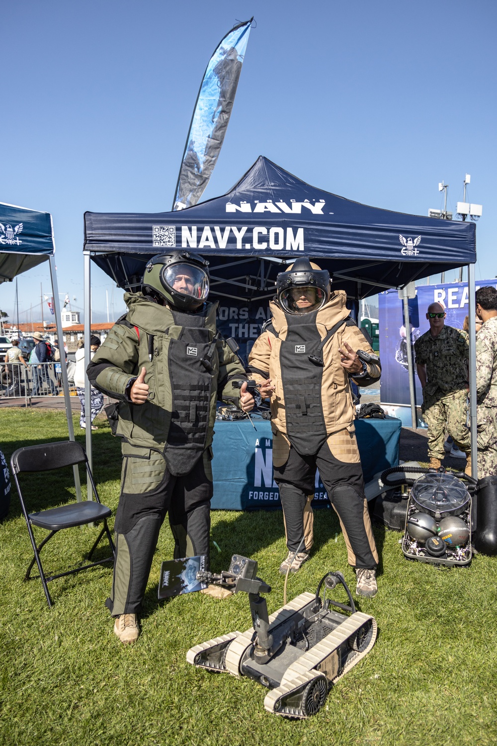 SF Fleet Week: Marines, Sailors participate in HAV + STEM education center