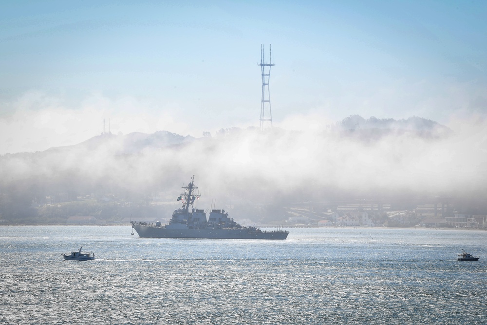 Parade of Ships at San Francisco Fleet Week 2022