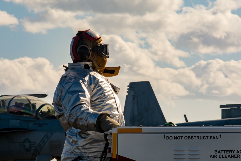 USS Ronald Reagan (CVN 76) conducts flight operations