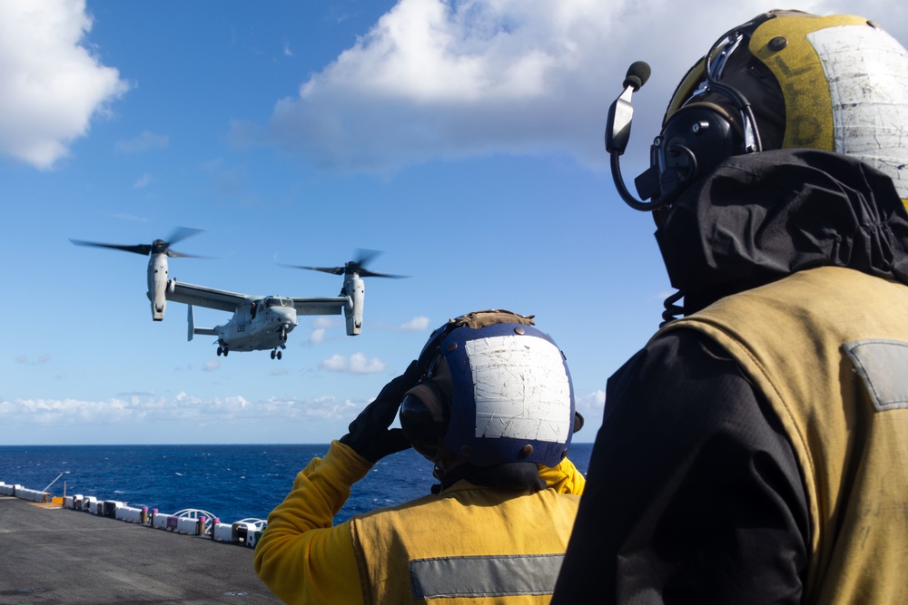 Kearsarge Conducts Operations in the Atlantic Ocean