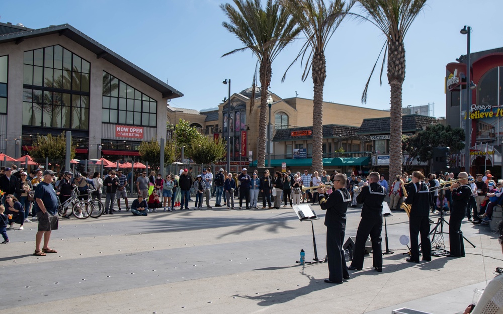 32nd Street Funk Performs at Fisherman’s Wharf