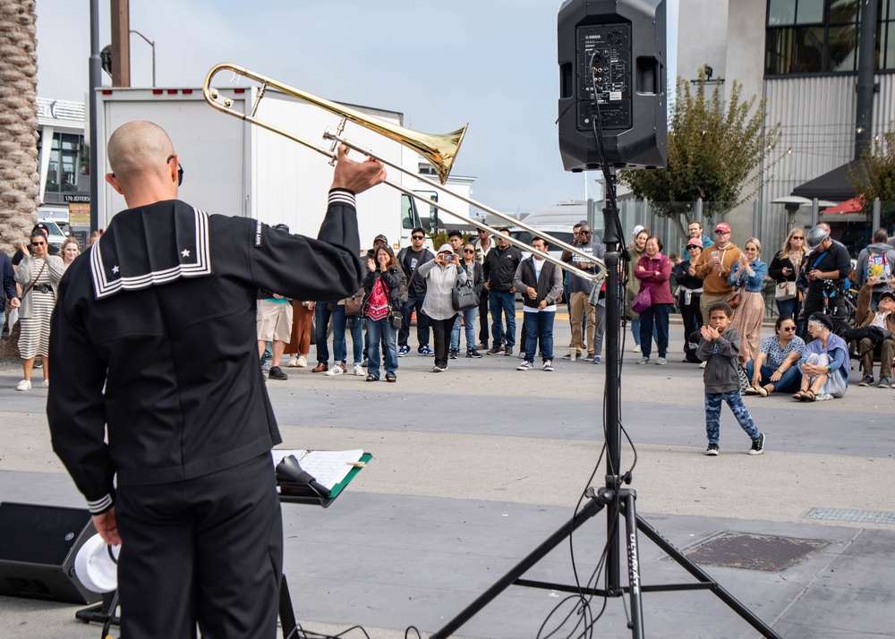 32nd Street Funk Performs at Fisherman’s Wharf