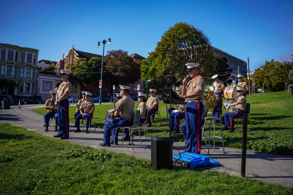 1st Marine Division Band Performs at Duboce Park as a Part of San Francisco Fleet Week 2022