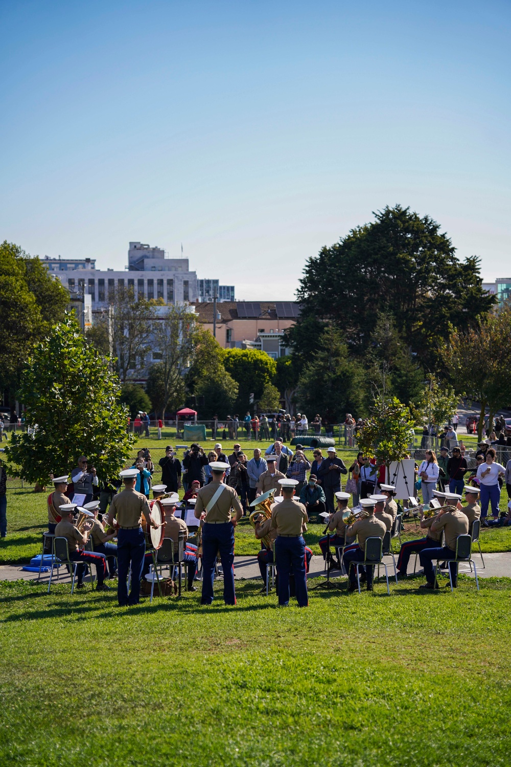 1st Marine Division Band Performs at Duboce Park as a Part of San Francisco Fleet Week 2022