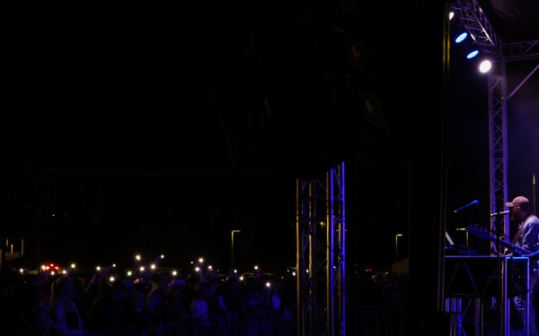 MCCS hosts Pendleton’s Eric Paslay Concert, Fall Carnival