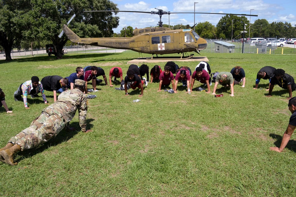 Dallas-Area High School Students Experience Day in the Life as a U.S. Army Reservist