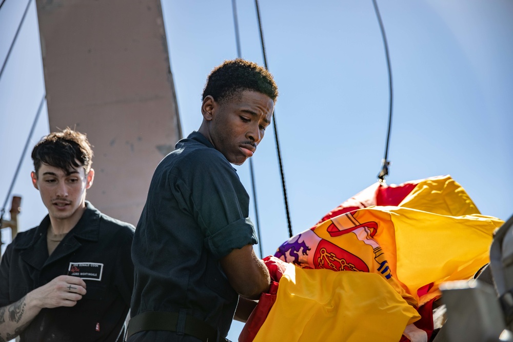 Ramage Conducts Replenishment-at-Sea with Canadian, Spanish Navies