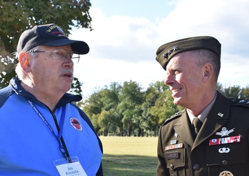 SMDC commanding general honors Wisconsin veterans