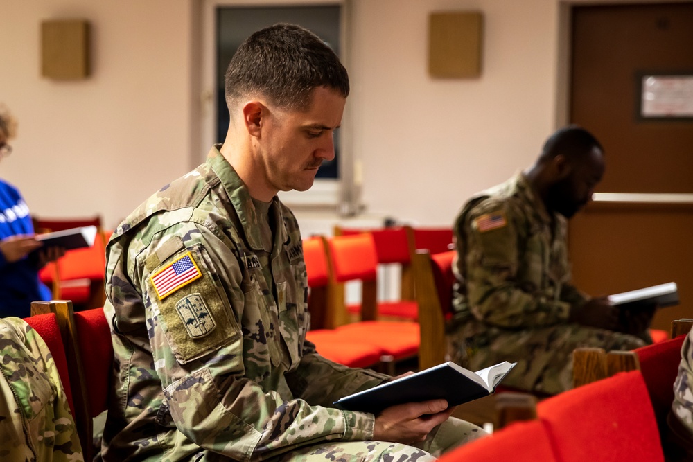 Task Force Nighthawk Soldiers attend chapel service
