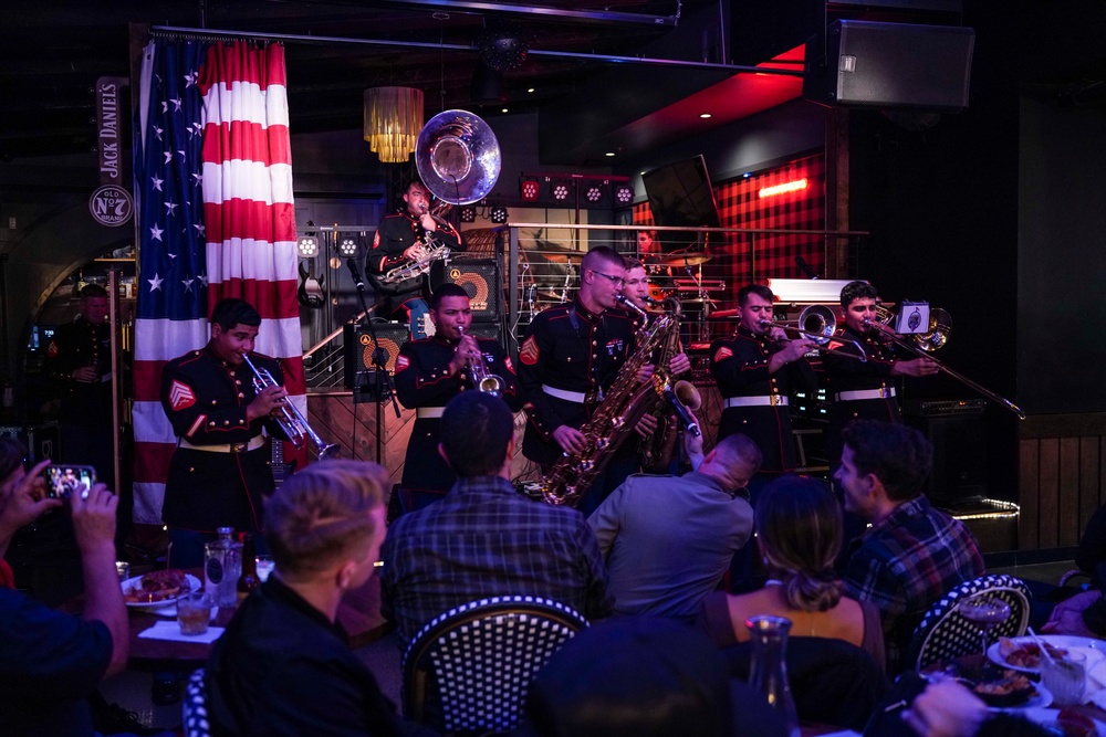 1st Marine Division Band Performs at Westwood Bar and Grill as a Part of San Francisco Fleet Week 2022