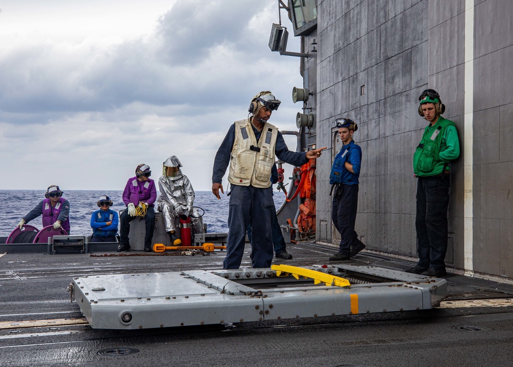 USS Chancellorsville Conducts Flight Ops