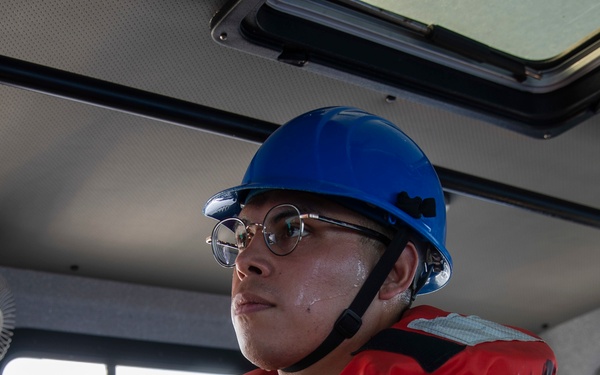 USS TRIPOLI BOAT OPS