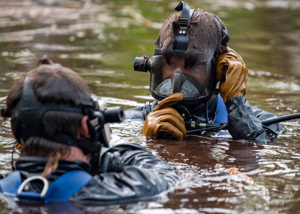 22-6PG Underwater Recovery Operations