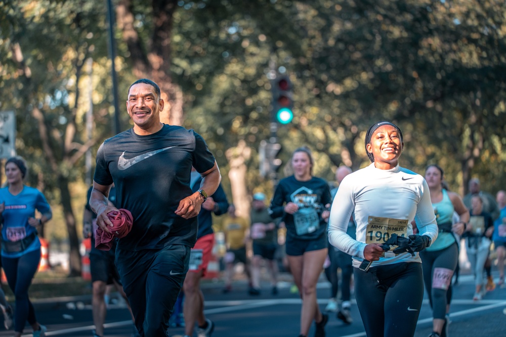 10th AAMDC team runs Army 10-Miler