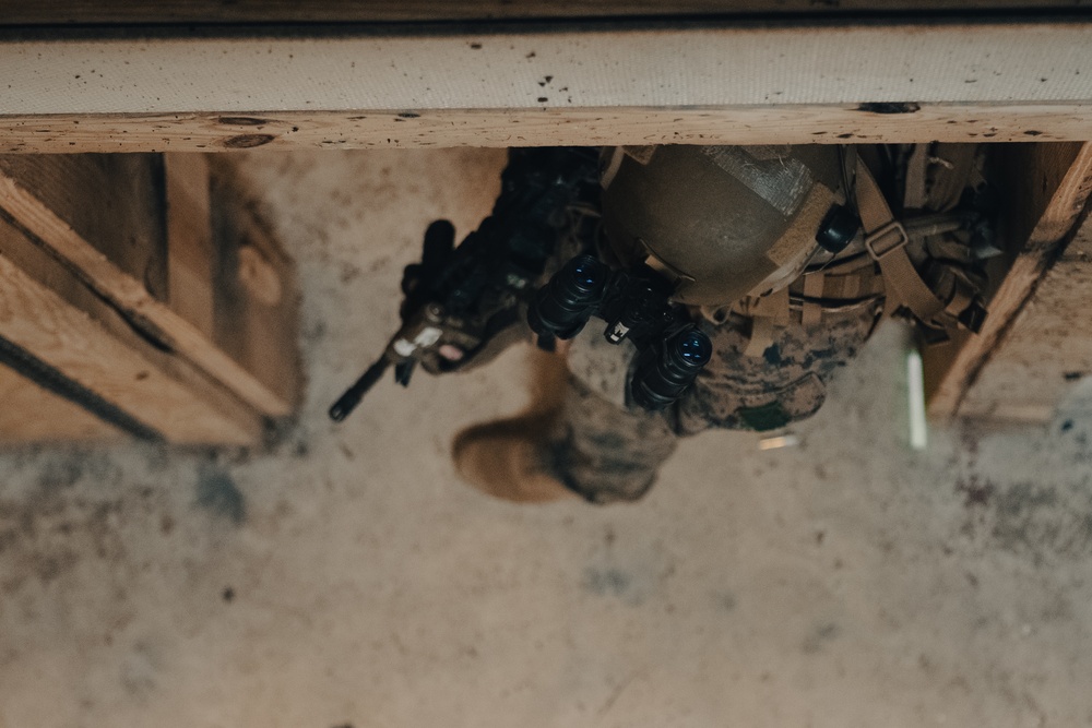 26th MEU MSPF Conducts EOTG Close Quarters Tactics Course