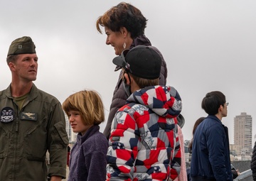 USS Harpers Ferry Host Tours During SFFW 2022