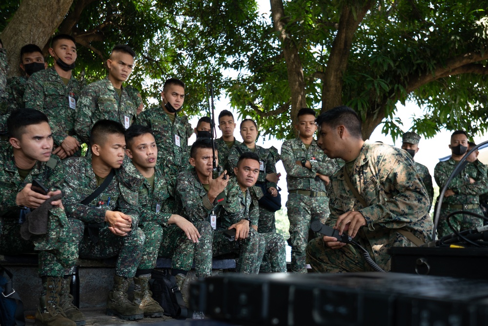 Philippine and U.S. Marines practice using the Mini-SCC during KAMANDAG 6