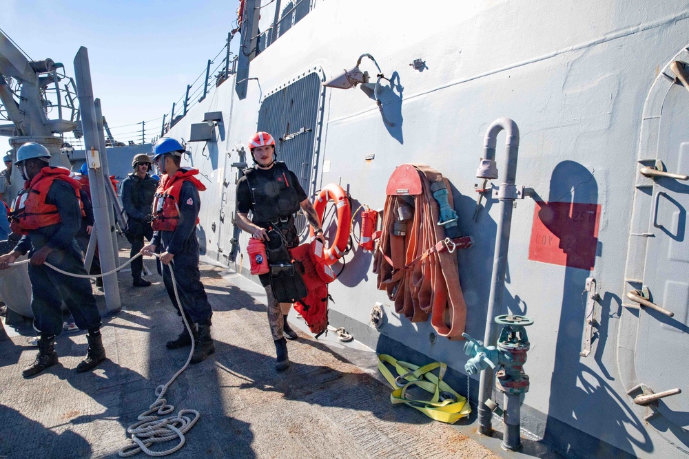 USS Truxtun (DDG 103) Completes Small Boat Ops