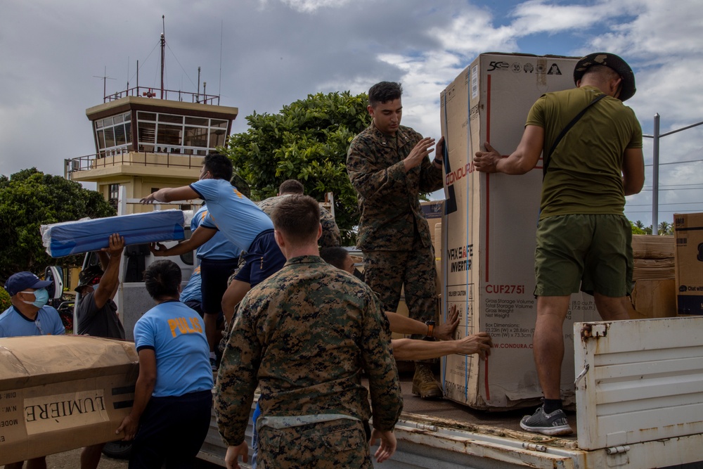 DVIDS Images Batanes Medical Supply Donation [Image 5 of 12]