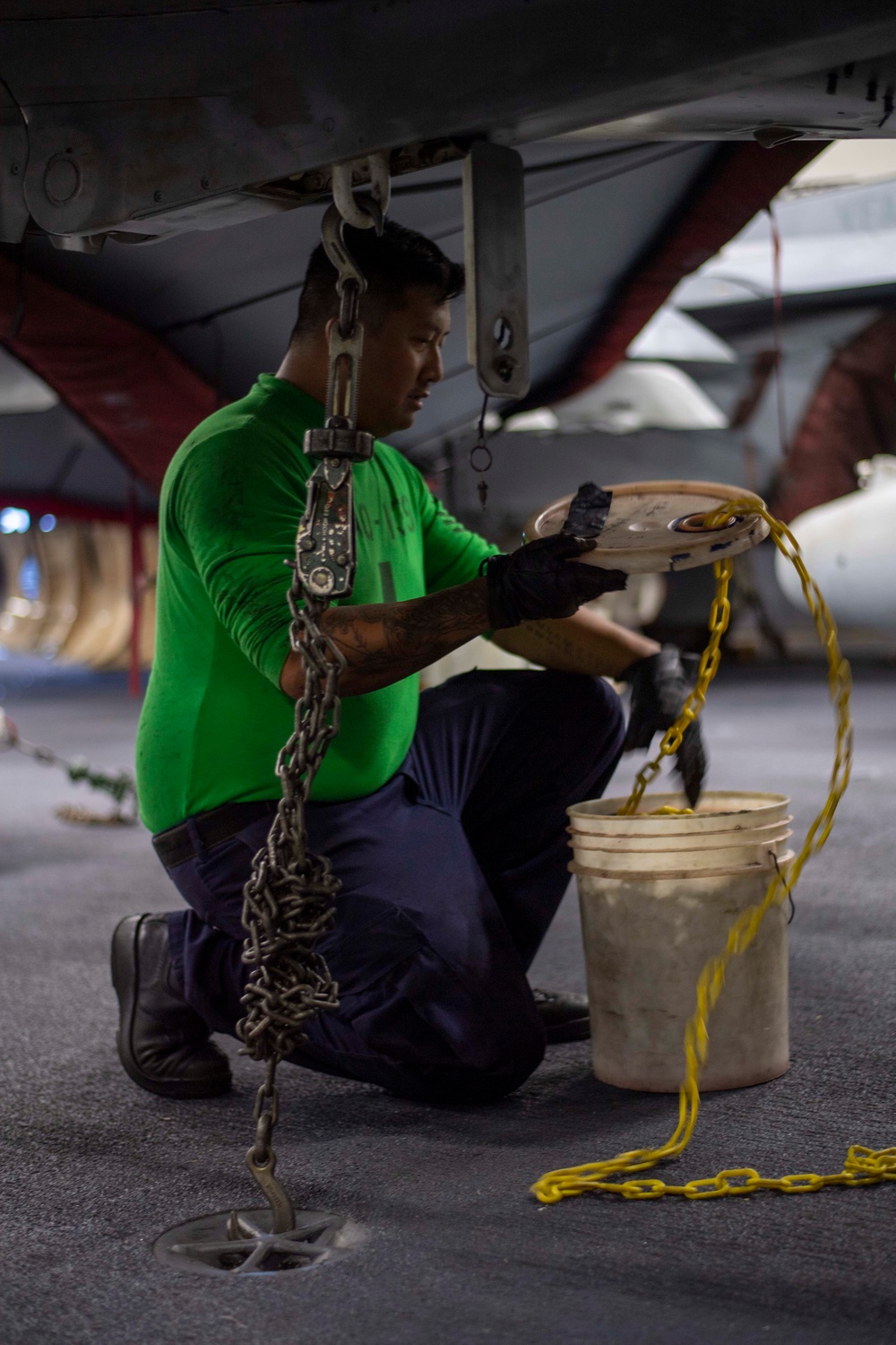 U.S. Navy Sailor Restows Chain