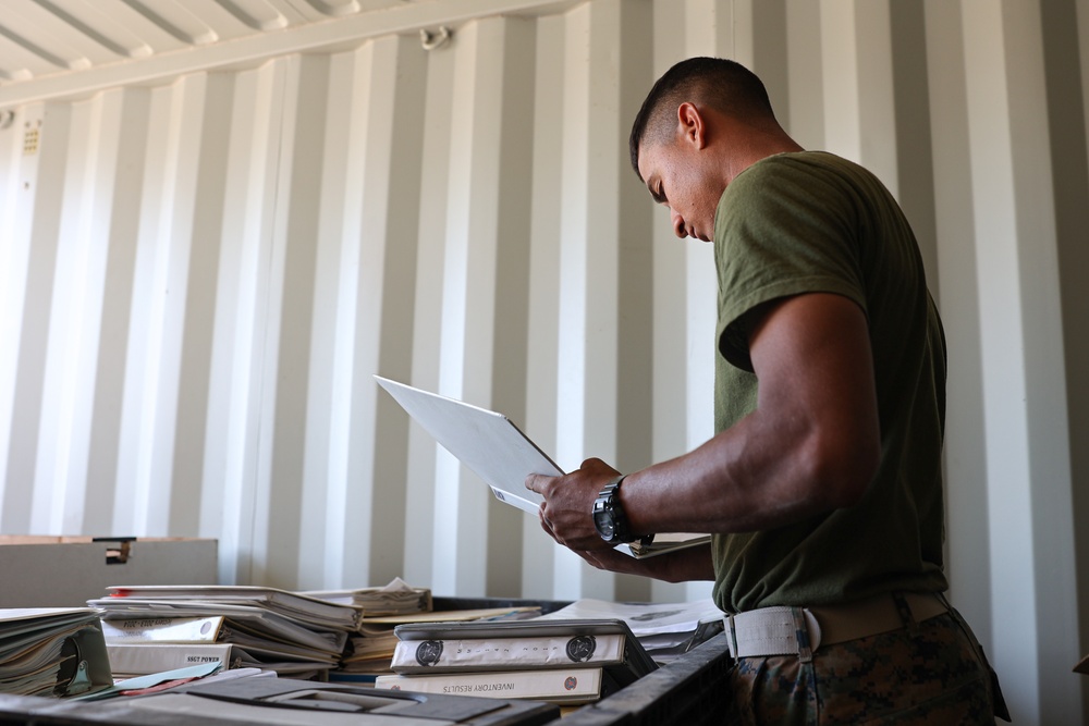 26th MEU Supply Marines Conduct Pre-deployment Inventory