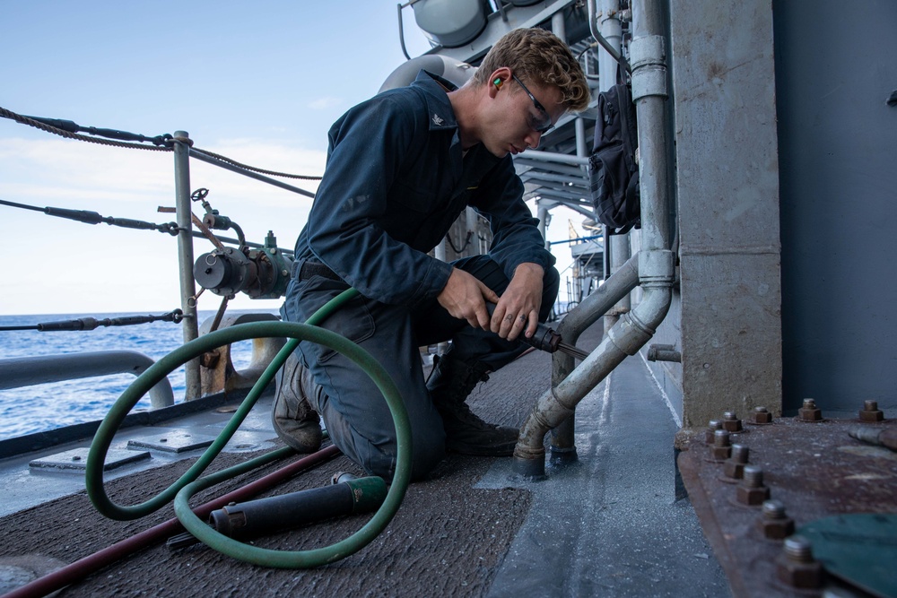 USS Leyte Gulf (CG 55) Daily Operations