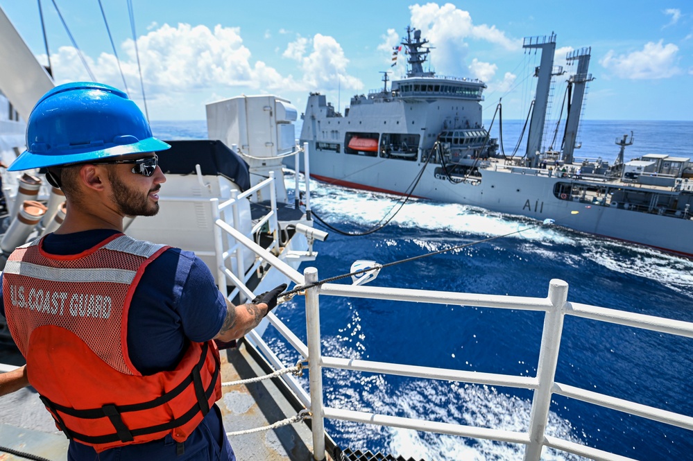 Coast Guard Cutter Midgett, Royal New Zealand Navy conduct refuel in South China Sea